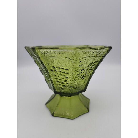 Anchor Hocking Green Grape Vine Candy Dish Octagon Footed Pedestal Glass Vintage - Picture 3 of 12